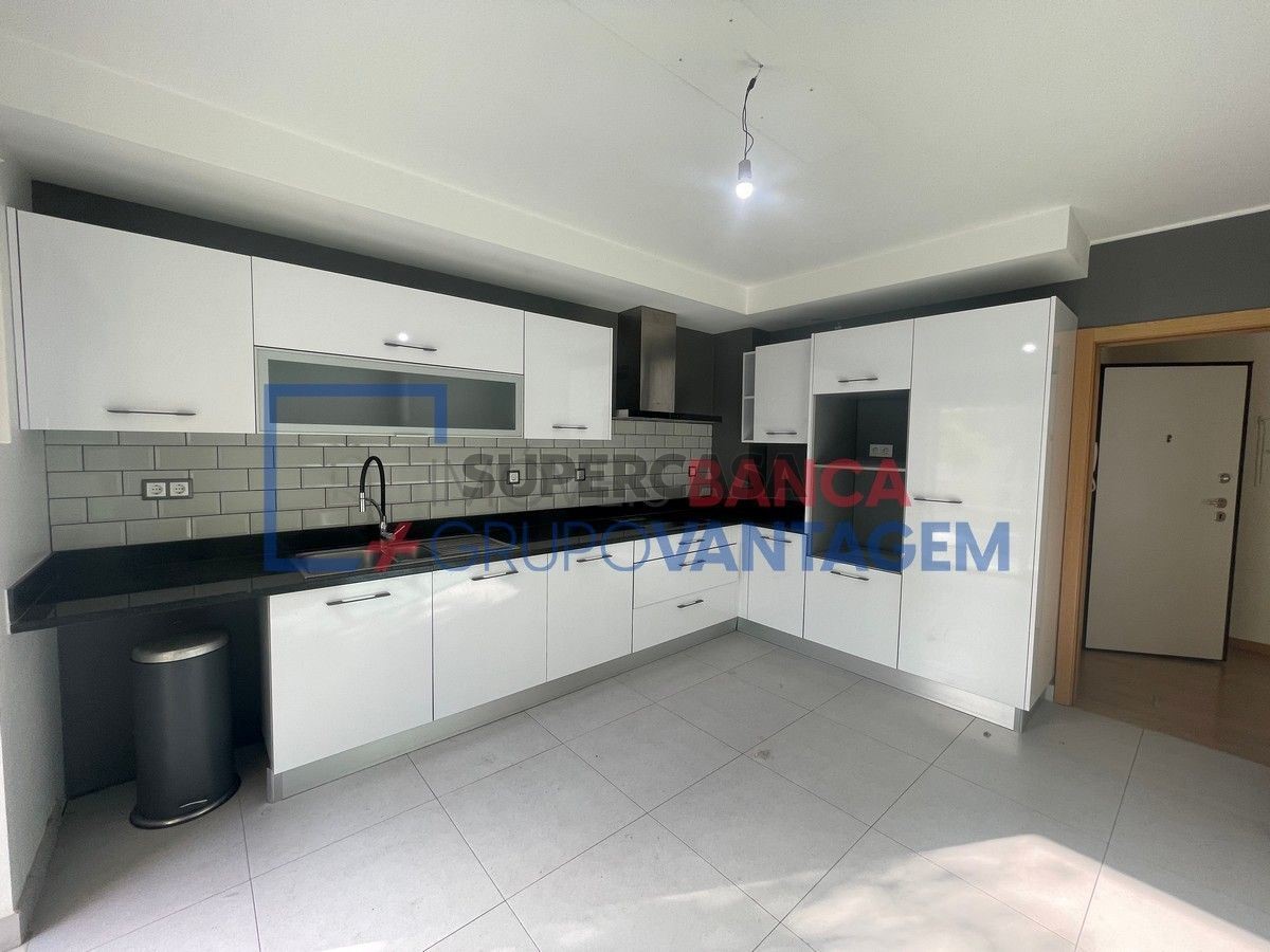 3 غرف نوم منزل ذو طابقين في Barreiro, Portugal رقم 209769