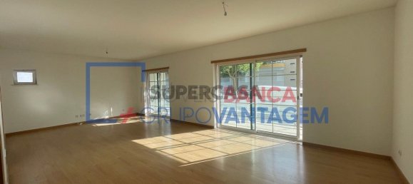 3 Schlafzimmer Doppelhaus in Barreiro, Portugal, Nr. 209769 3