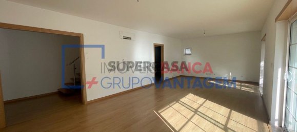 3 Schlafzimmer Doppelhaus in Barreiro, Portugal, Nr. 209769 15