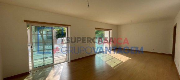 3 Schlafzimmer Doppelhaus in Barreiro, Portugal, Nr. 209769 18