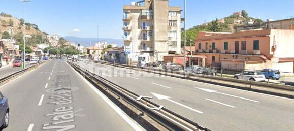 Apartamento de 2 dormitorios en Messina, Italy No. 226281 3