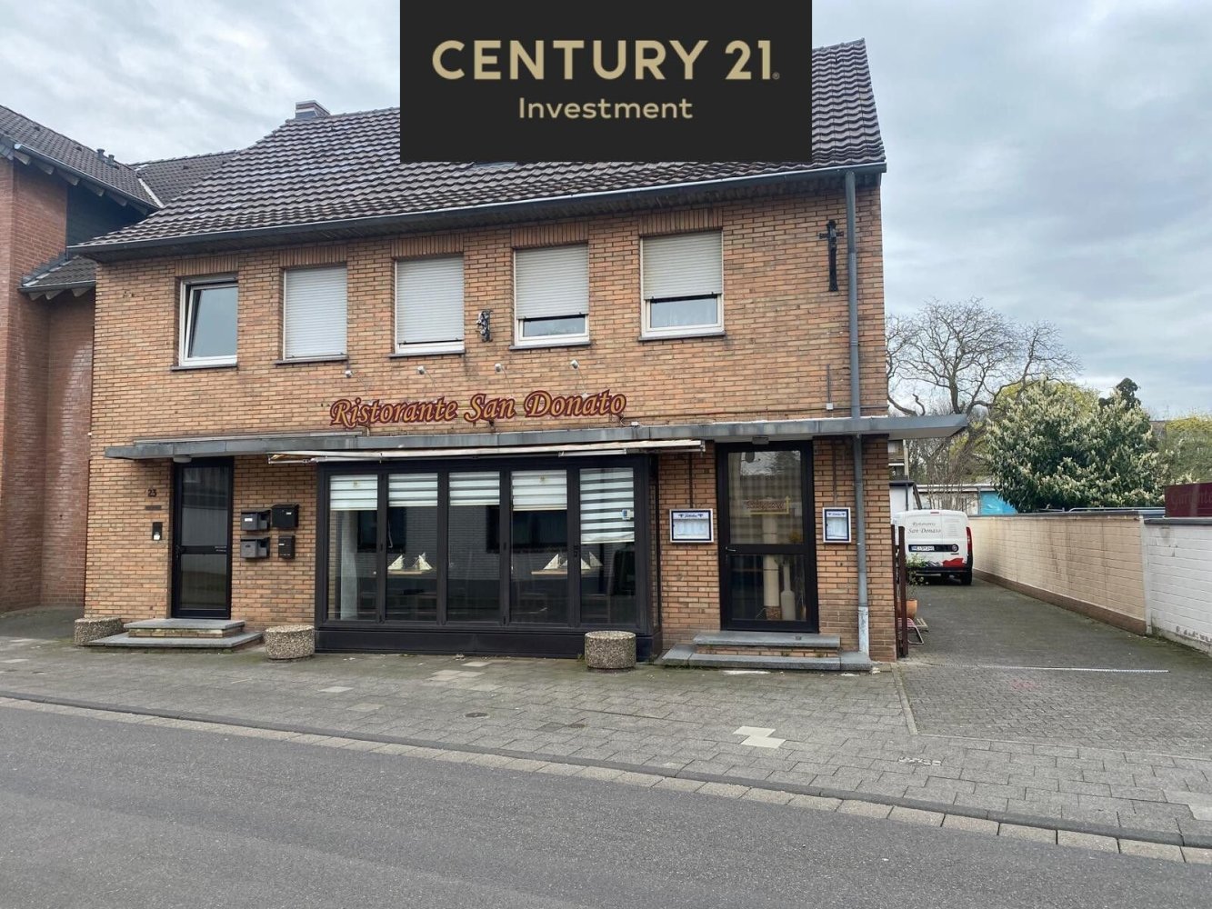 11-Zimmer Gebäude in Dormagen, Germany, Nr. 56179