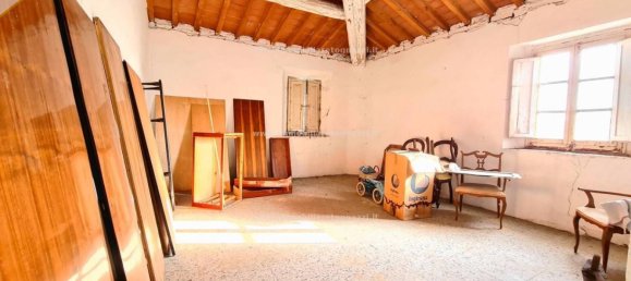 4 bedrooms House in Certaldo, Italy No. 11713 8