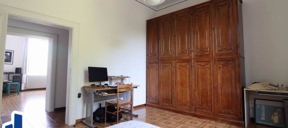 4 Schlafzimmer Wohnung in Bologna, Italy, Nr. 346745 5