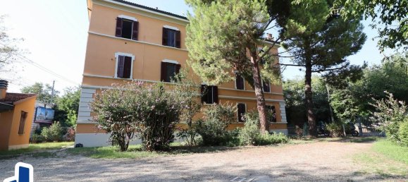 4 Schlafzimmer Wohnung in Bologna, Italy, Nr. 346745 2