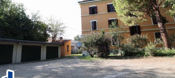 4 Schlafzimmer Wohnung in Bologna, Italy, Nr. 346745 18