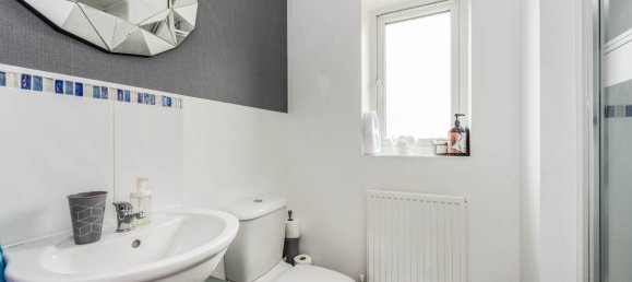  House in Swansea, United Kingdom No. 1916 13