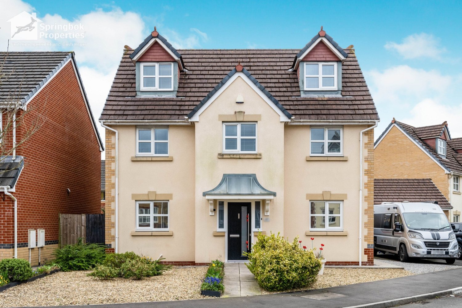 House in Swansea, United Kingdom No. 1916