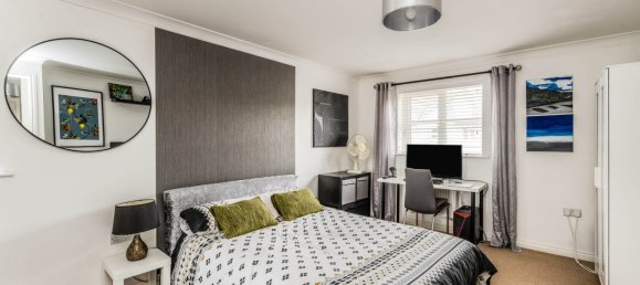  House in Swansea, United Kingdom No. 1916 8