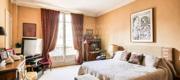 4 bedrooms Apartment in Paris, France No. 120539 6