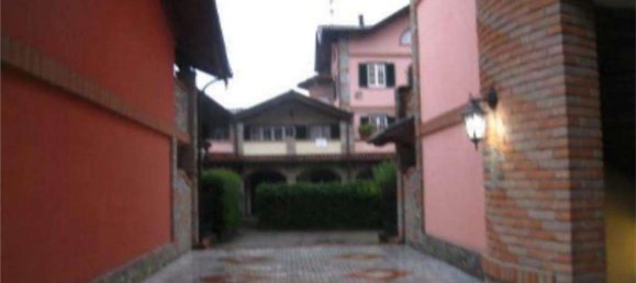 3 bedrooms Apartment in Travedona-Monate, Italy No. 363518 3