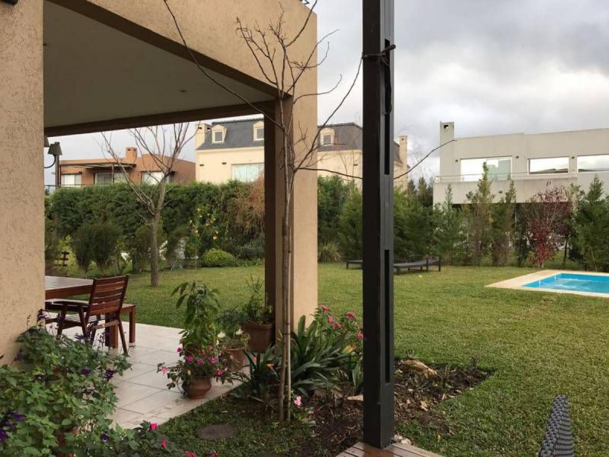 4 bedrooms House in Tigre, Argentina No. 58893