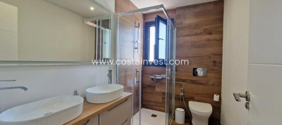 Casa de 3 dormitorios en Torrevieja, Spain No. 182087 9