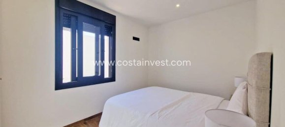 Casa de 3 dormitorios en Torrevieja, Spain No. 182087 8