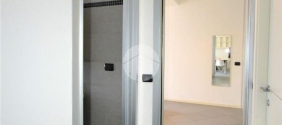 2-salle Appartement à Vittuone, Italy No. 74492 4