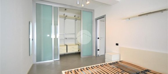 2-salle Appartement à Vittuone, Italy No. 74492 8