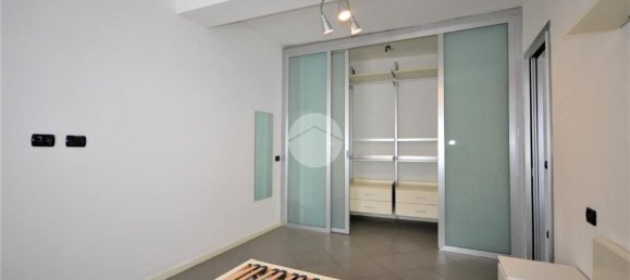 2-salle Appartement à Vittuone, Italy No. 74492 9