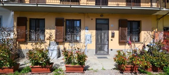 2-salle Appartement à Vittuone, Italy No. 74492 11