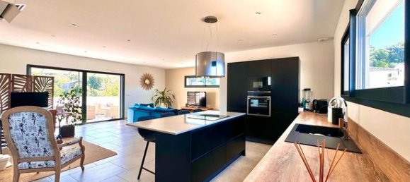 3 bedrooms House in Penta-di-Casinca, France No. 355747 4