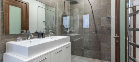 3 غرف نوم طابقين في Swieqi, Malta رقم 3289 22