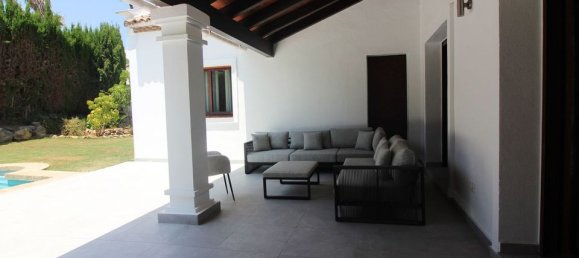 3 Schlafzimmer Villa in Estepona, Spain, Nr. 186108 12