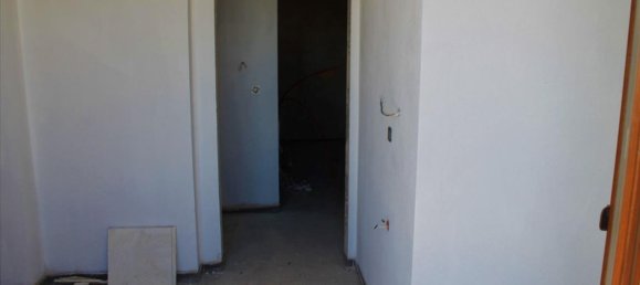 5 Schlafzimmer Gewerbliche Immobilien in Thessaloniki, Greece, Nr. 5961 17