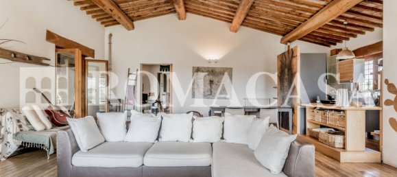 Villa de 10 dormitorios en Monterosi, Italy No. 177058 2