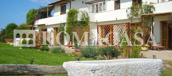 Villa de 10 dormitorios en Monterosi, Italy No. 177058 36