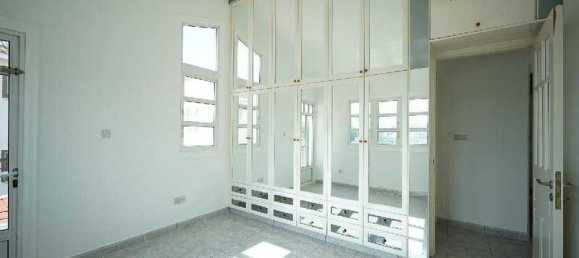 4 Schlafzimmer Haus in Strovolos, Cyprus, Nr. 15741 11