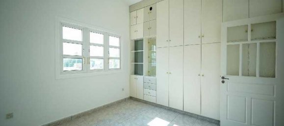 4 Schlafzimmer Haus in Strovolos, Cyprus, Nr. 15741 2