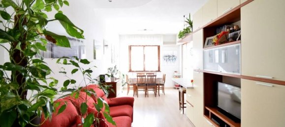 2 bedrooms Apartment in Morrovalle, Italy No. 148035 3