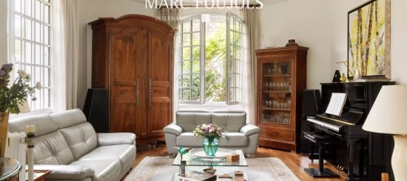 5 bedrooms Villa in Yerres, France No. 181553 9