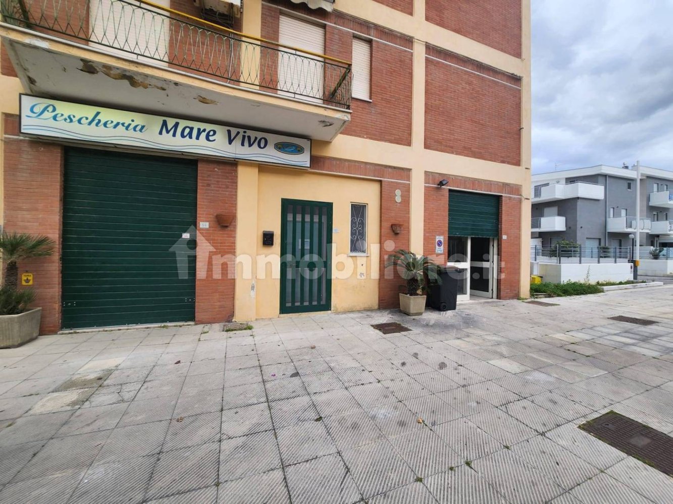 2غرفة عقار تجاري في Campomarino, Italy رقم 138464