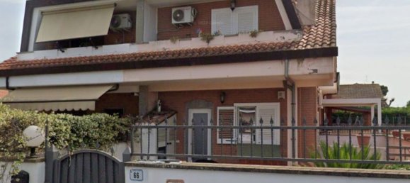 Дом с 7 комнатами в Ардеа, Италия № 100953 2