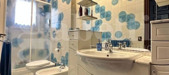 4 rooms Apartment in Rome, Italy No. 311253 20