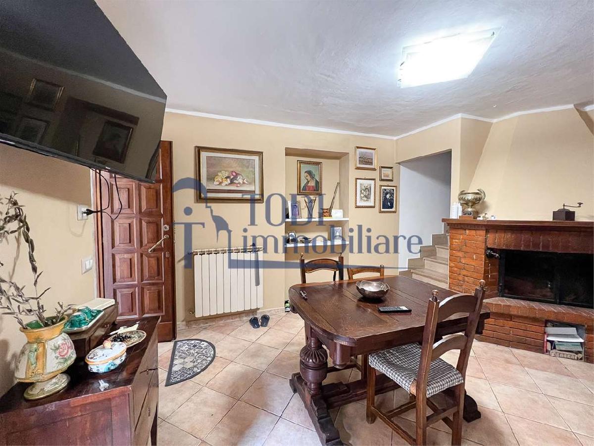 3غرفة منزل في Todi, Italy رقم 236718