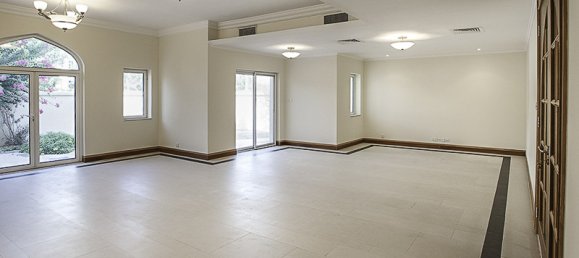 4 bedrooms Villa in Dubai Festival City, UAE No. 2878 2