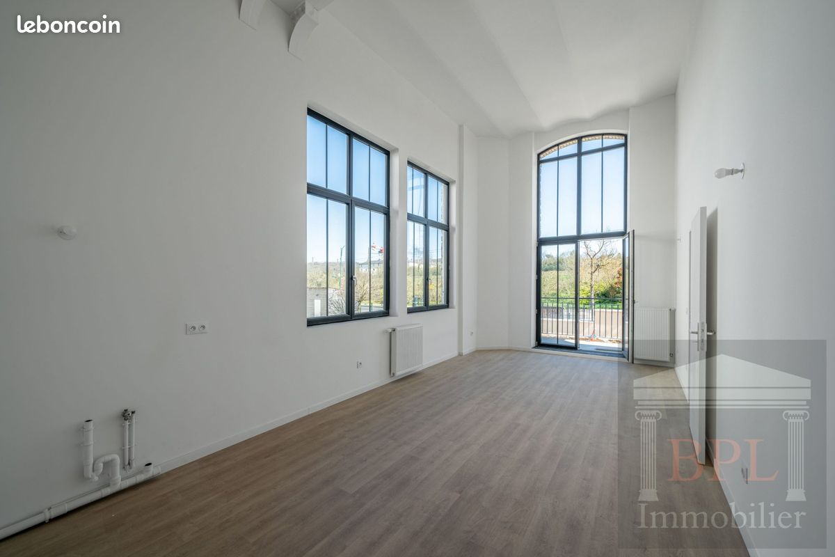 1 bedroom Apartment in Champagne-sur-Seine, France No. 330357