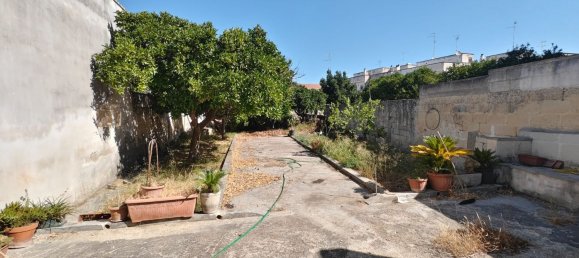 3 bedrooms House in Vernole, Italy No. 381743 10