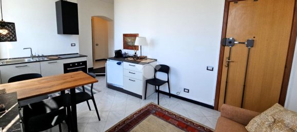 2 rooms Apartment in Genoa, Italy No. 11392 5