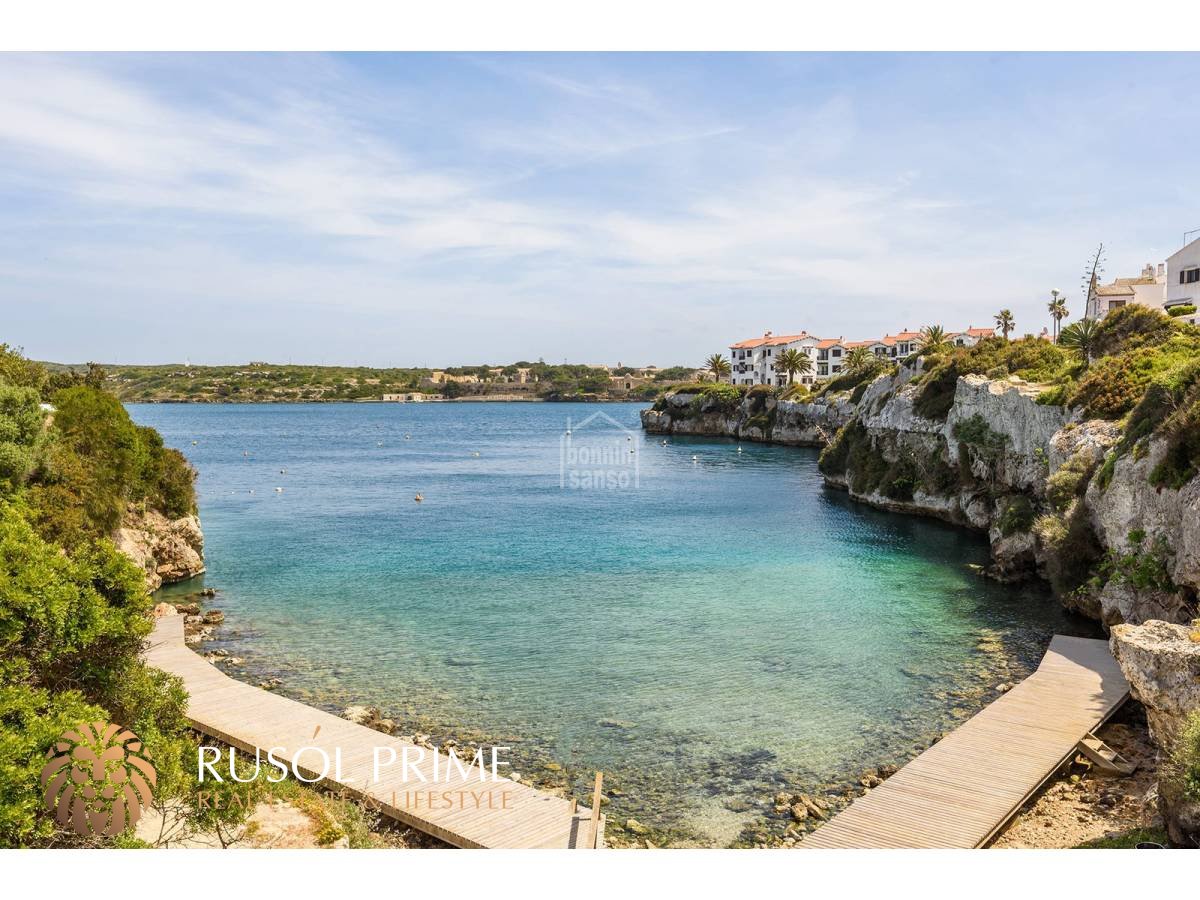 5 غرف نوم فيلا في Es Castell, Spain رقم 1495