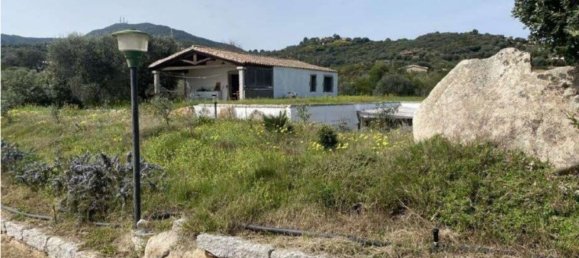 Квартира с 7 комнатами в Ольбия, Италия № 13430 6