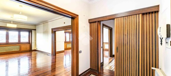 7 rooms Apartment in Rome, Italy No. 136044 6