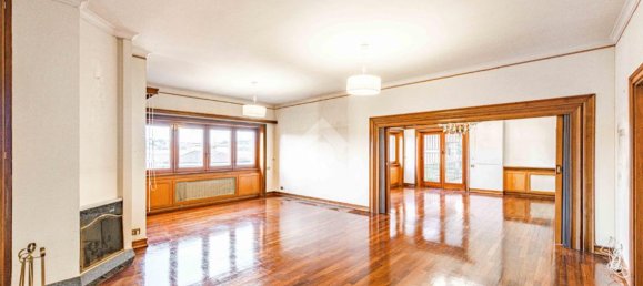 7 rooms Apartment in Rome, Italy No. 136044 8