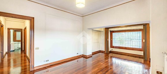 7 rooms Apartment in Rome, Italy No. 136044 17