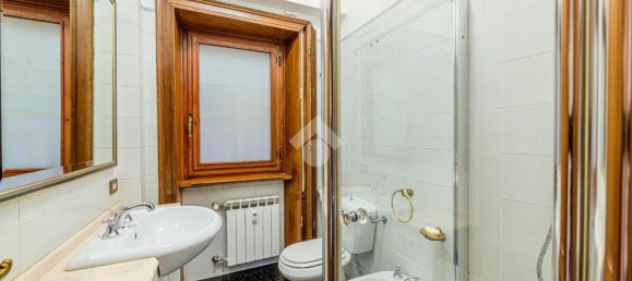 7 rooms Apartment in Rome, Italy No. 136044 30