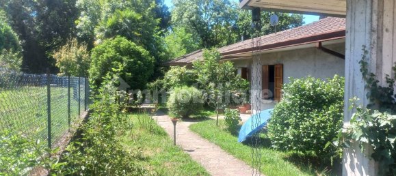 3 bedrooms Villa in Varese, Italy No. 303536 4