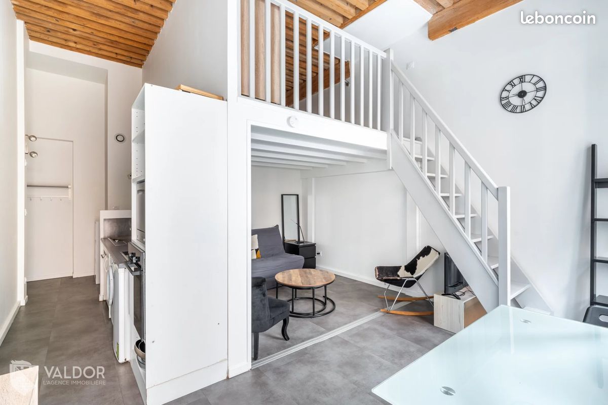 2 rooms Apartment in Lyon, France No. 287085