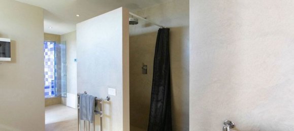 Вилла с 11 комнатами в Лукка, Италия № 84055 21