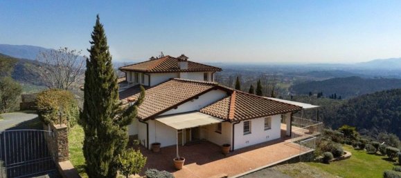 Вилла с 11 комнатами в Лукка, Италия № 84055 18